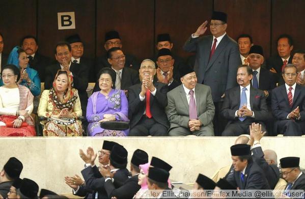 FOTO-FOTO AMAZING : Merinding, Inilah Presiden Yang Dicintai Rakyatnya 