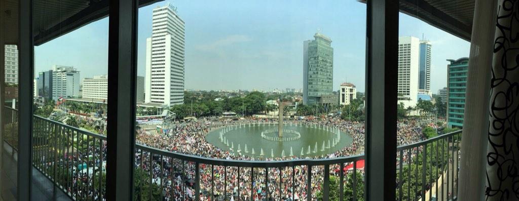 FOTO-FOTO AMAZING : Merinding, Inilah Presiden Yang Dicintai Rakyatnya 