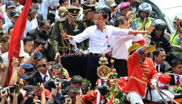 FOTO-FOTO AMAZING : Merinding, Inilah Presiden Yang Dicintai Rakyatnya 