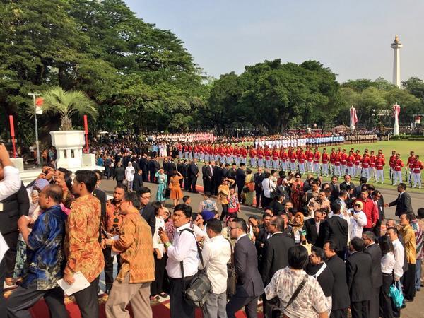 FOTO-FOTO AMAZING : Merinding, Inilah Presiden Yang Dicintai Rakyatnya 