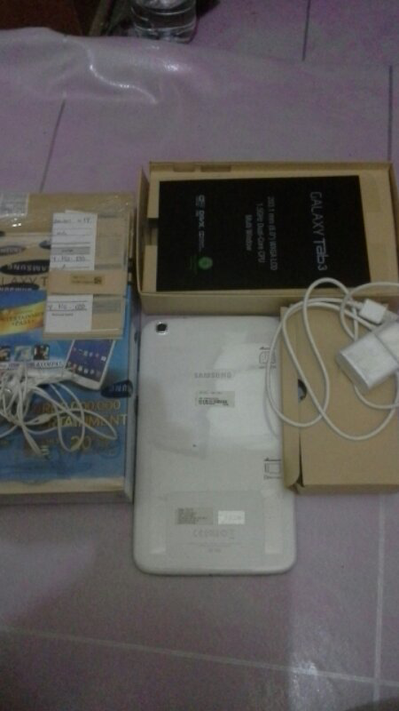 SAMSUNG GALAXY TAB 3 8 INCI MULUS GARANSI 1,2 TAHUN LAGI MEDAN COD,REKBER JUGA OK