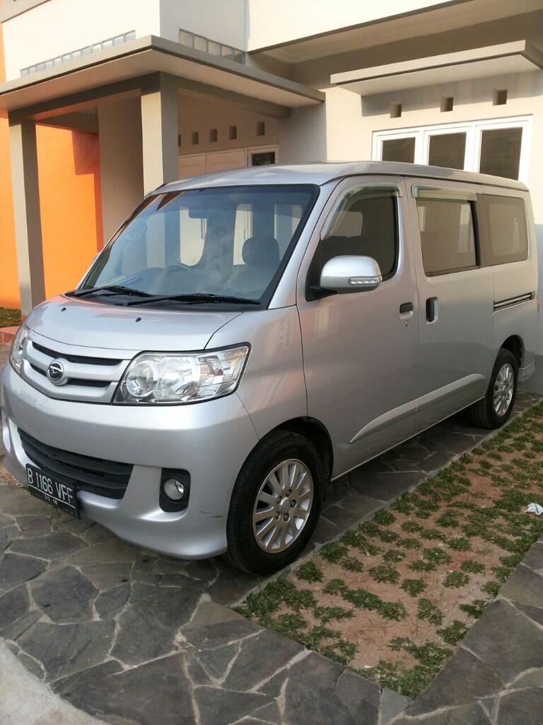 Daihatsu Luxio M 2011
