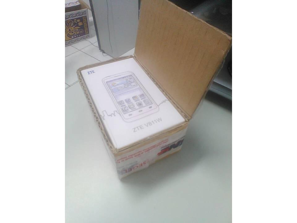Jual ZTE KIS 3 V811W 3G Dual GSM Spec diatas Samsung, Lenovo, Smartfren Entry Level