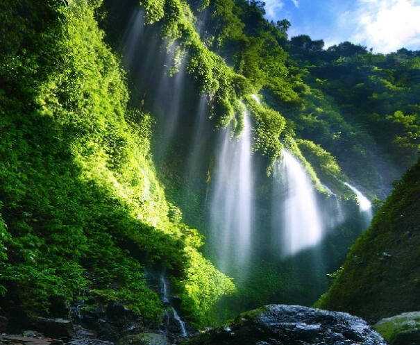 WAJIB MASUK NIH GAN!!! Air terjun paling KEREN di Jawa Timur!!