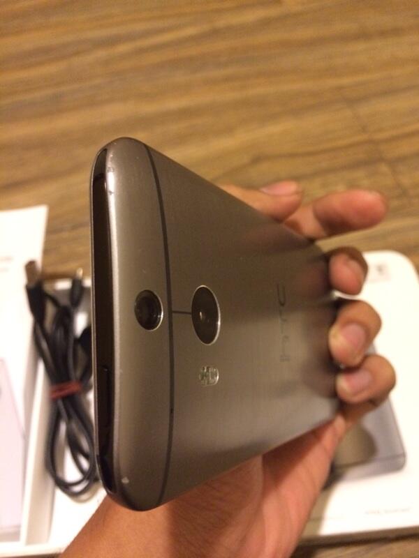 HTC One M8 fullset cuman 5.5juta siap cod Bandung Bdg