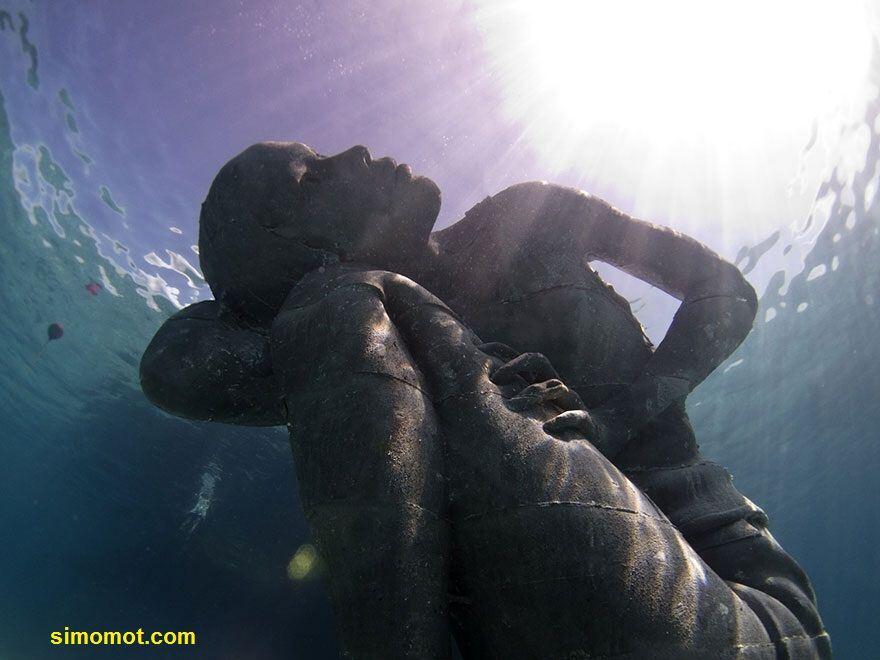 Ocean Atlas, patung raksasa dalam air terbesar di dunia yang ‘menyangga samudera’