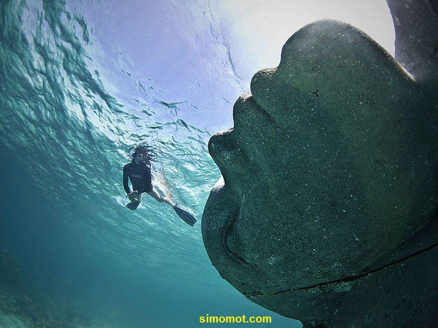 Ocean Atlas, patung raksasa dalam air terbesar di dunia yang ‘menyangga samudera’