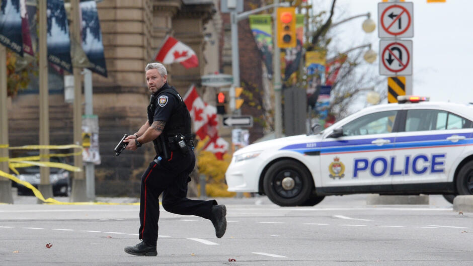astaga….canada terjadi penembakan dalam gedung parlemen…siapa yah pelakunya