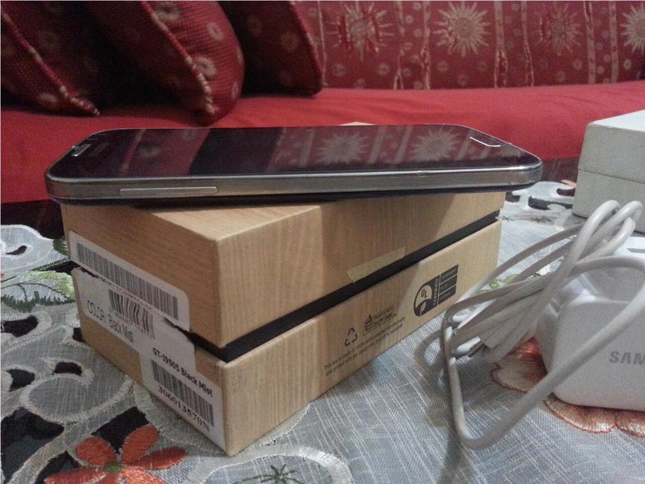 Galaxy S4 GT-i9505 Murmer ! fullset minus Headset ! Siapa Cepat Dia Dapat ! SURABAYA