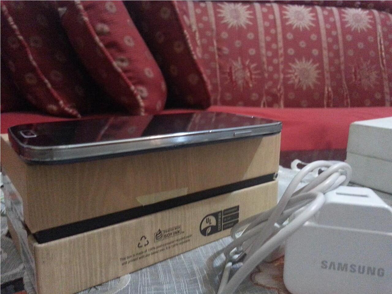 Galaxy S4 GT-i9505 Murmer ! fullset minus Headset ! Siapa Cepat Dia Dapat ! SURABAYA