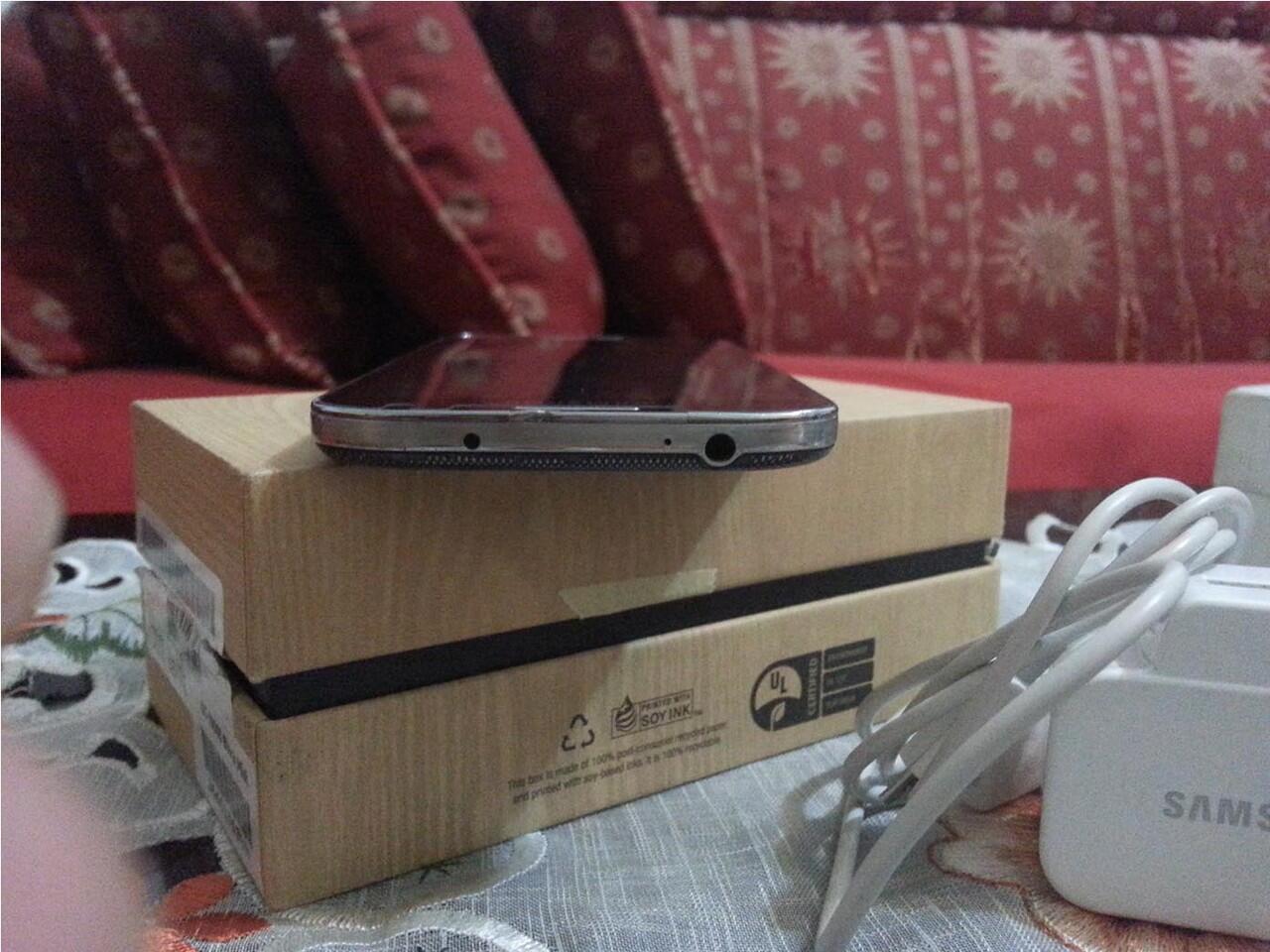 Galaxy S4 GT-i9505 Murmer ! fullset minus Headset ! Siapa Cepat Dia Dapat ! SURABAYA