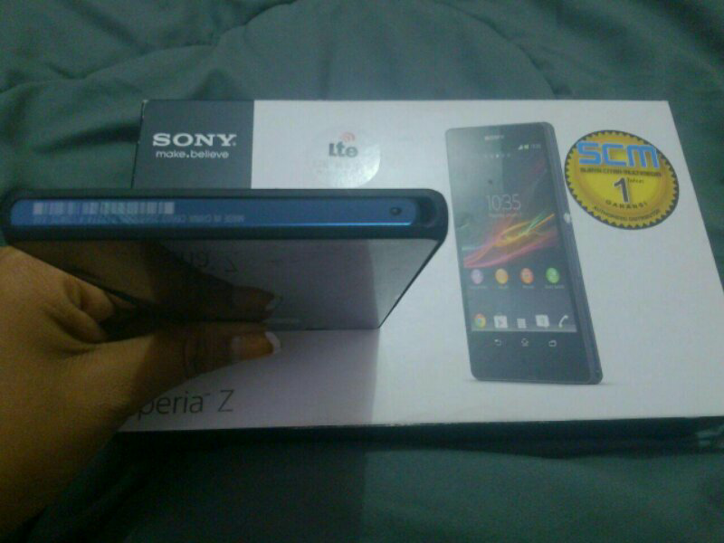 Jual Sony Xperia Z lte C6603 (black) - ex sepupu cantik dijamin mulus