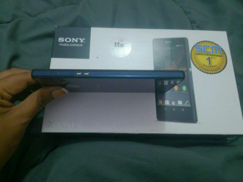 Jual Sony Xperia Z lte C6603 (black) - ex sepupu cantik dijamin mulus
