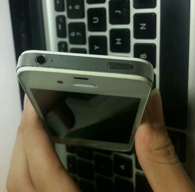 Jual 2nd iPhone 4s 64GB 2JT-an (white/putih)