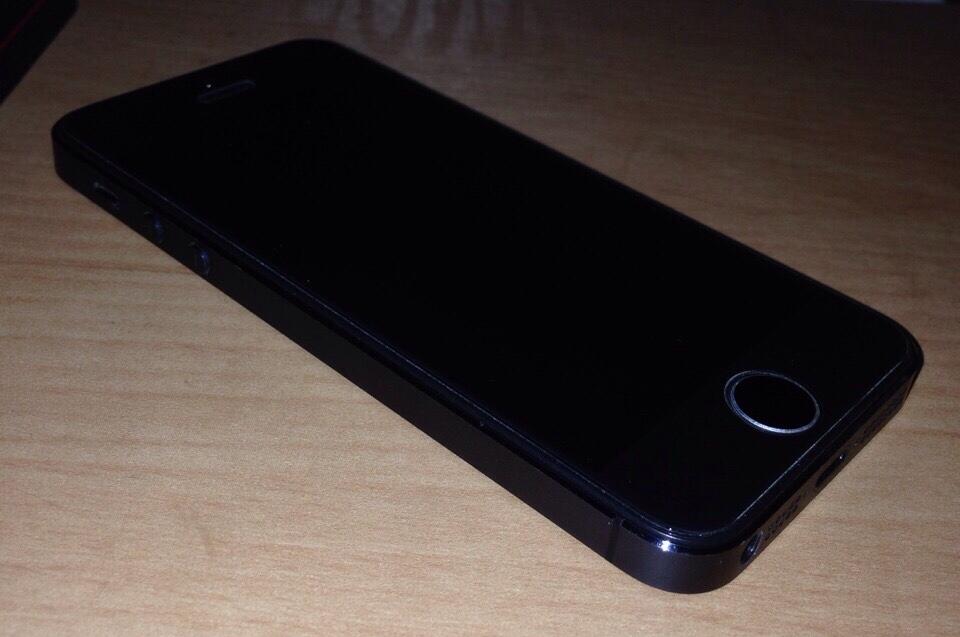 WTS iPhone 5 black 16gb Surabaya