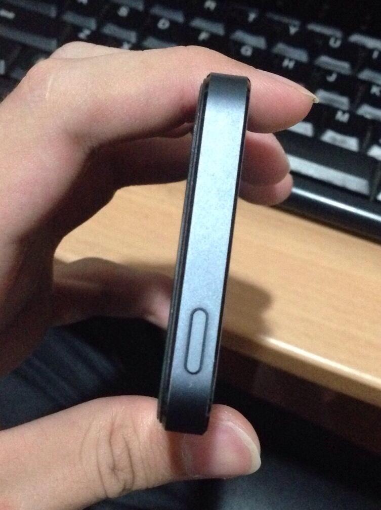 WTS iPhone 5 black 16gb Surabaya