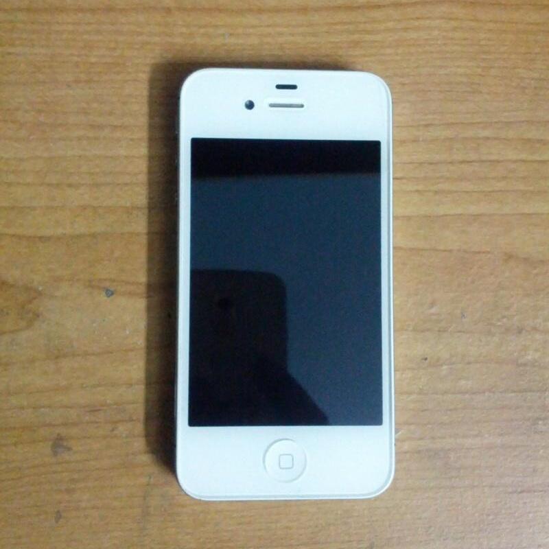 Jual IPhone 4S White 16 GB FULLSET MULUS !!!!