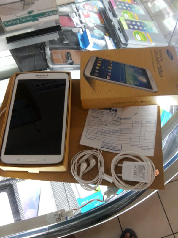 SAMSUNG TAB 3 8inch FULLSET,MULUS,MASIH GARANSI,MURAHHHHH