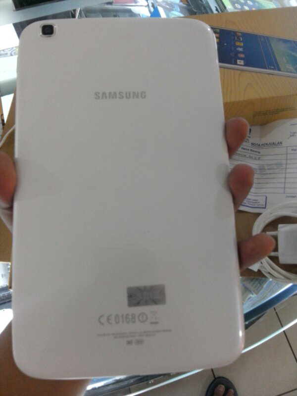 SAMSUNG TAB 3 8inch FULLSET,MULUS,MASIH GARANSI,MURAHHHHH