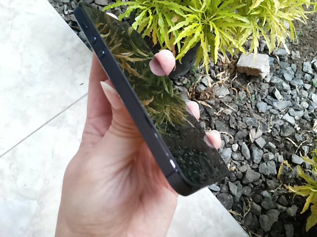 JUAL Iphone 5 16 GB Black