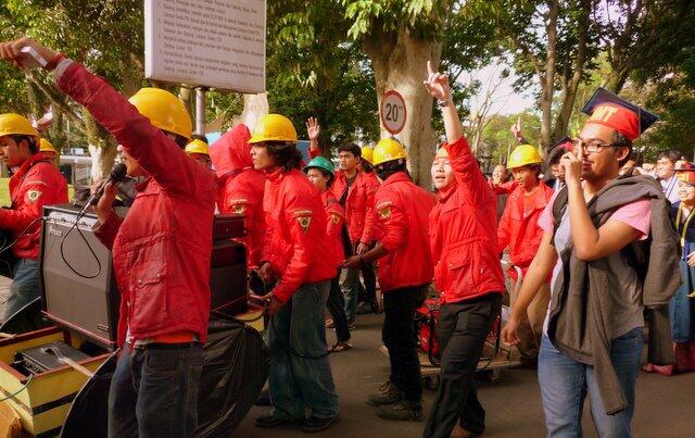 Inilah Alasan Kenapa Mahasiswa Fakultas Teknik Bisa Jadi Pacar yang Ciamik