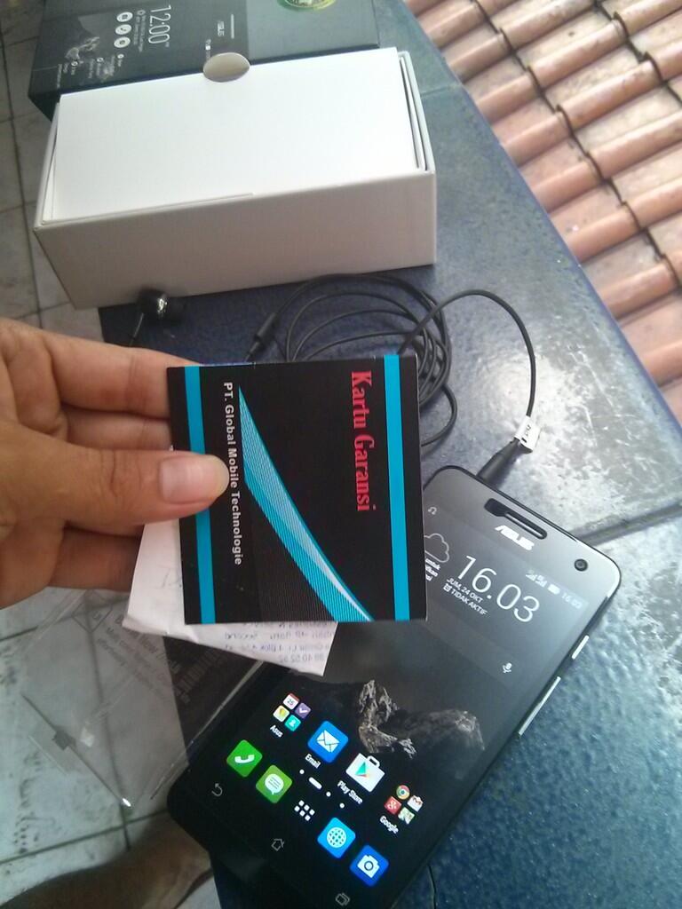 Asus Zenfone 5 Mulus 99% Fulset Garansi GMT Nego Like New