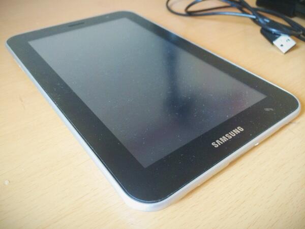 Samsung galaxy 7 Plus (GT-P6200) device+charger+kabel