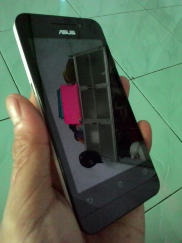 Asus Zenfone 4 komplit murah