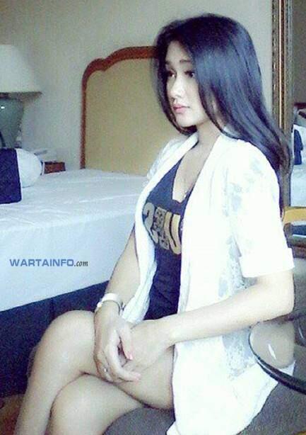 sexynya cita citata si sakitnya tuh disini ++pict