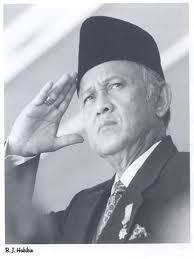 kesan pertama melihat foto 7 presiden RI