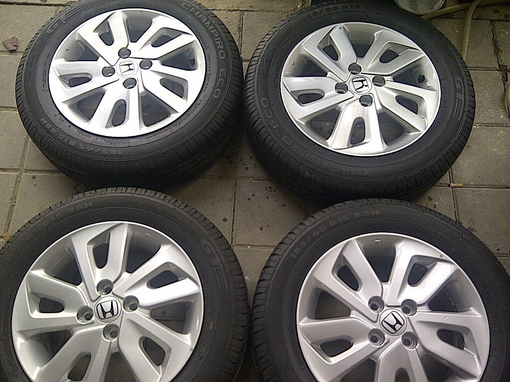 Terjual VELG OEM H MOBILIO BAN GT RADIAL R15 KASKUS