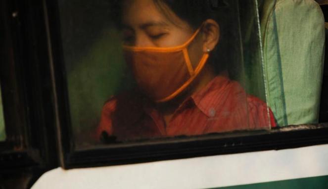 Alasan - Alasan Klasik Orang Menggunakan Masker di Kendaraan Umum