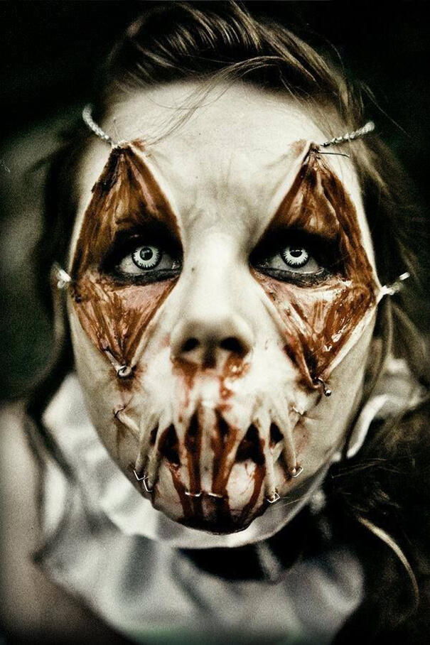 Make Up Hantu Ini Bakal Bikin Kamu Tampil Mengerikan