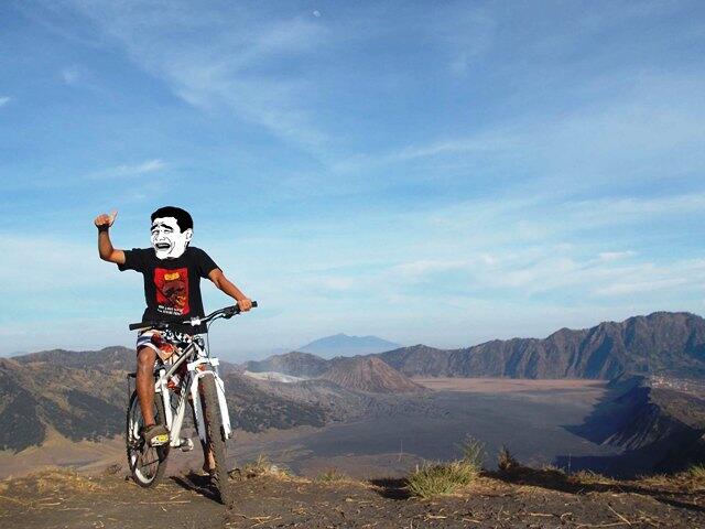 &#91;catper&#93; Bikepacker ke atas awan - puncak B29 Lumajang