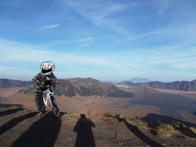 &#91;catper&#93; Bikepacker ke atas awan - puncak B29 Lumajang