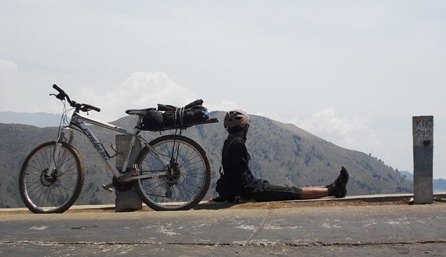 &#91;catper&#93; Bikepacker ke atas awan - puncak B29 Lumajang