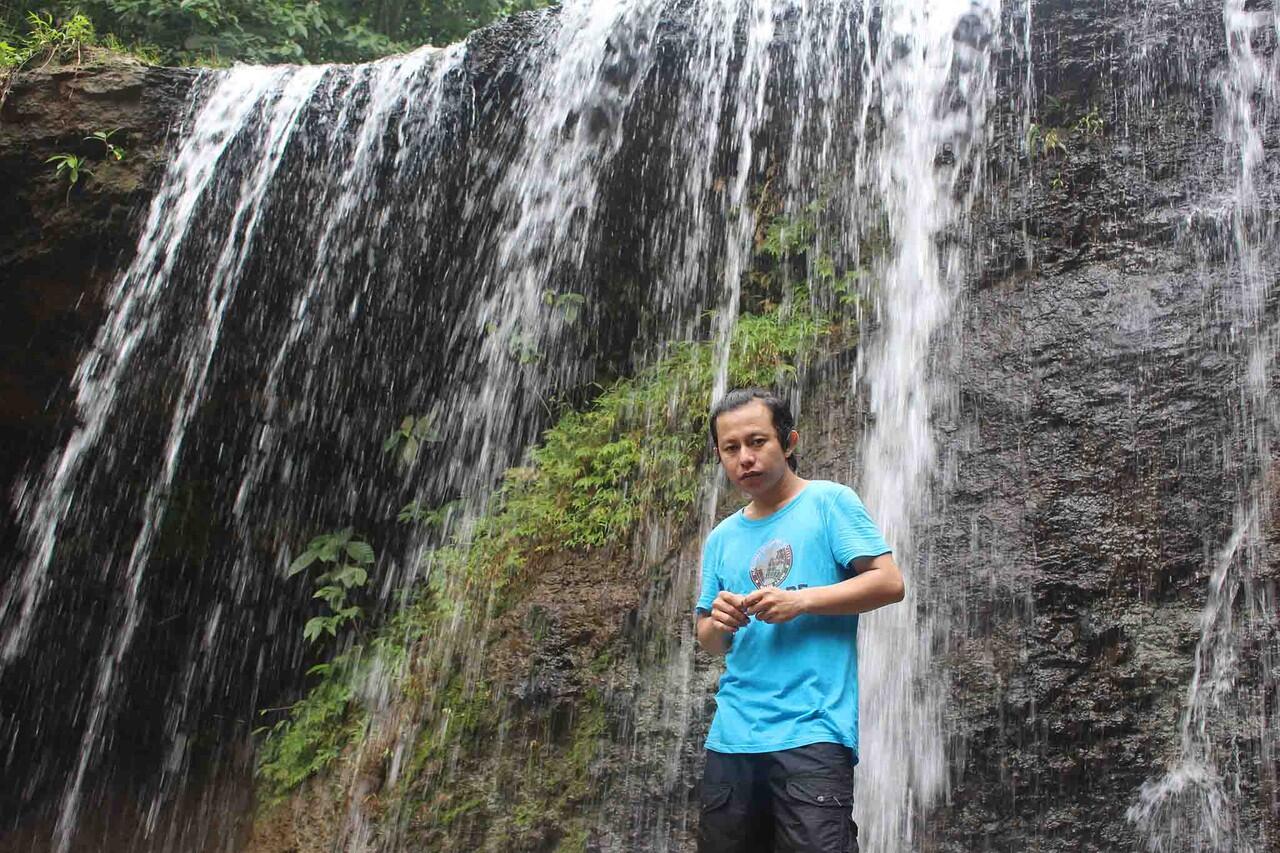 DANAU LINTING DAN AIR TERJUN PELANGI