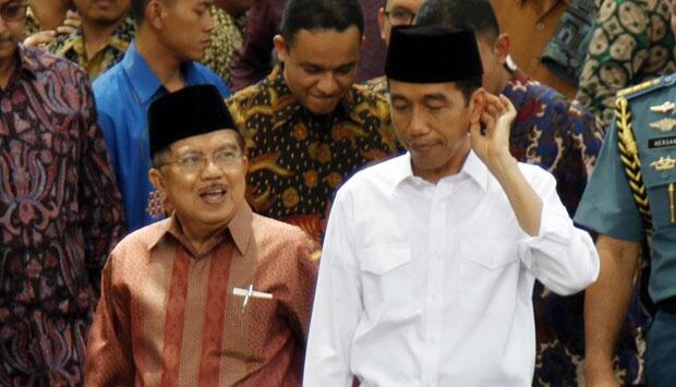 Hina Jokowi Di FB Di tahan !!!