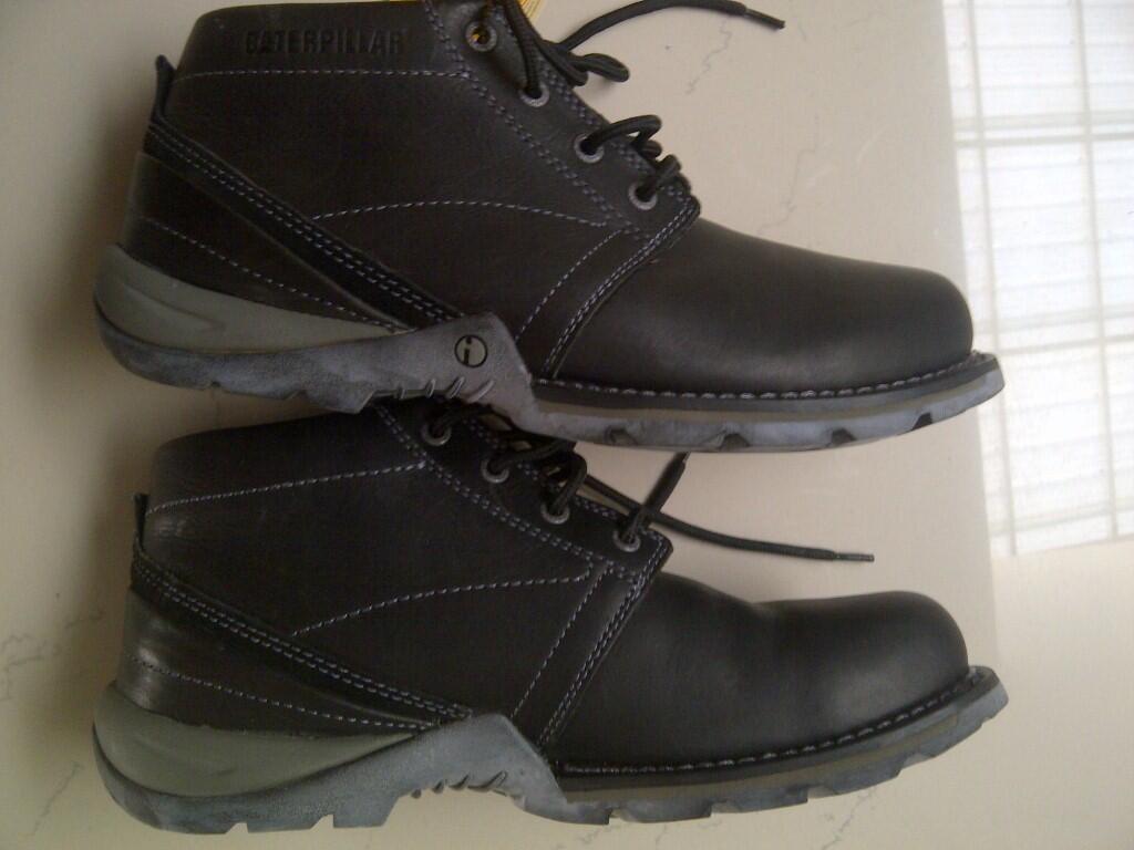 Terjual BNIB sepatu original CATERPILLAR HARDING BLACK 