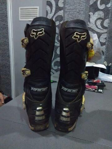 SEPATU CROSS USA FOX F3