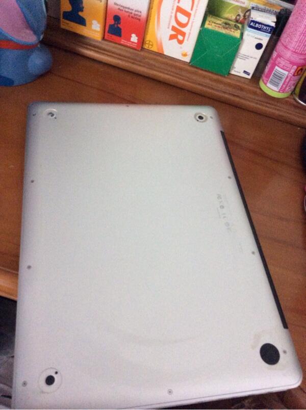Wts macbook pro 2009 1tb