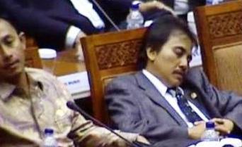 |Kerja VS ZZZ| Membandingkan Laju Kabinet Kerja dan DPR yang Belum Bekerja