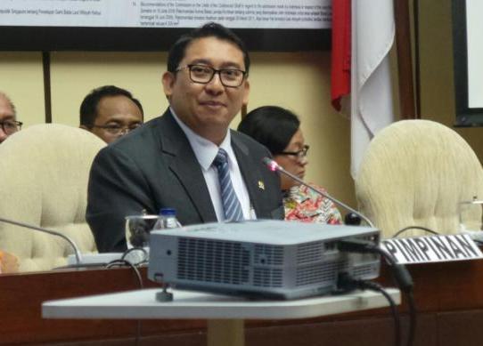 Fadli Zon Tantang Presiden Jokowi Keluarkan Perpu