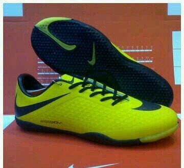 MUMER! Sepatu Futsal Mizuno, adidas, nike, puma
