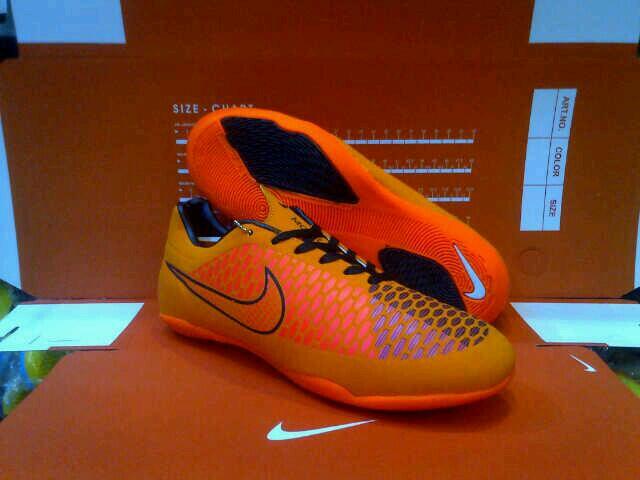 MUMER! Sepatu Futsal Mizuno, adidas, nike, puma