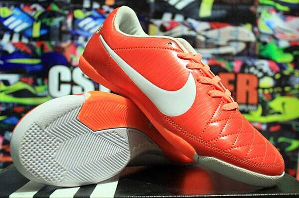 MUMER! Sepatu Futsal Mizuno, adidas, nike, puma