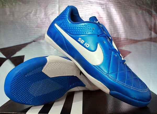 MUMER! Sepatu Futsal Mizuno, adidas, nike, puma