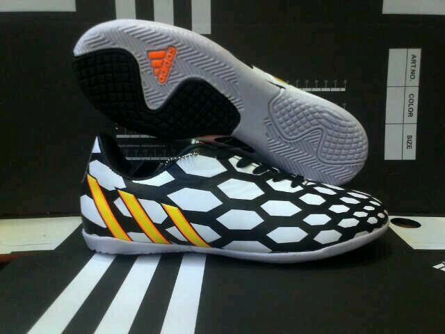 MUMER! Sepatu Futsal Mizuno, adidas, nike, puma