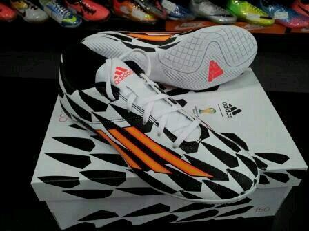 MUMER! Sepatu Futsal Mizuno, adidas, nike, puma
