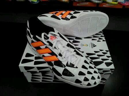 MUMER! Sepatu Futsal Mizuno, adidas, nike, puma